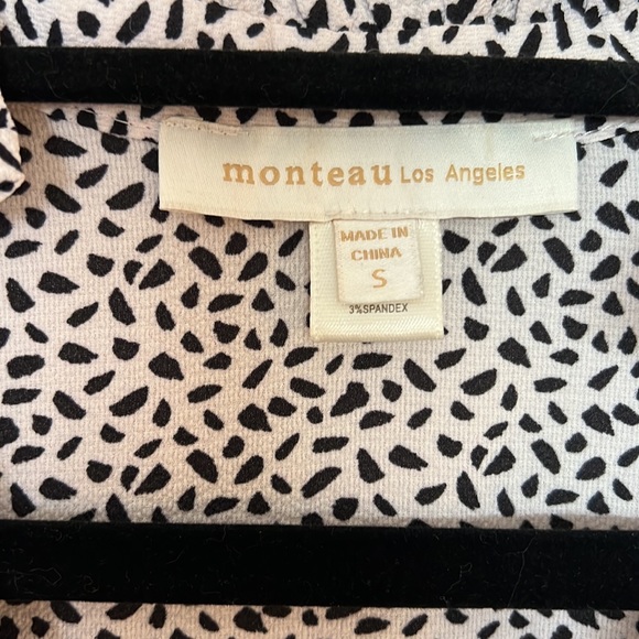 Monteau-Los Angeles S Faux Wrap Top with flutter sleeves and elastic waist - Picture 3 of 7